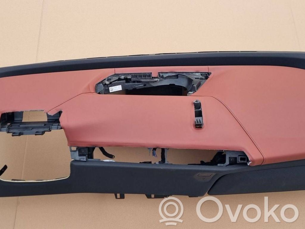 BMW iX Panelė 