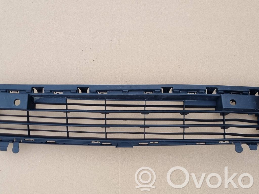 Citroen Berlingo Rejilla inferior del parachoques delantero 