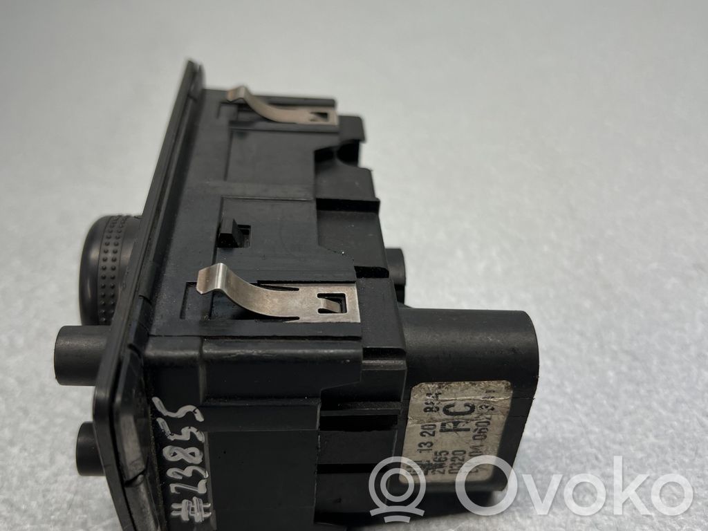 Opel Zafira B Interruptor de luz 