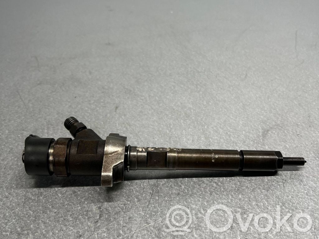 Fuel injector   606680,606680