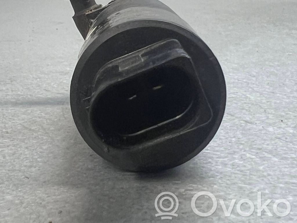 Volvo XC70 Windscreen/windshield washer pump 
