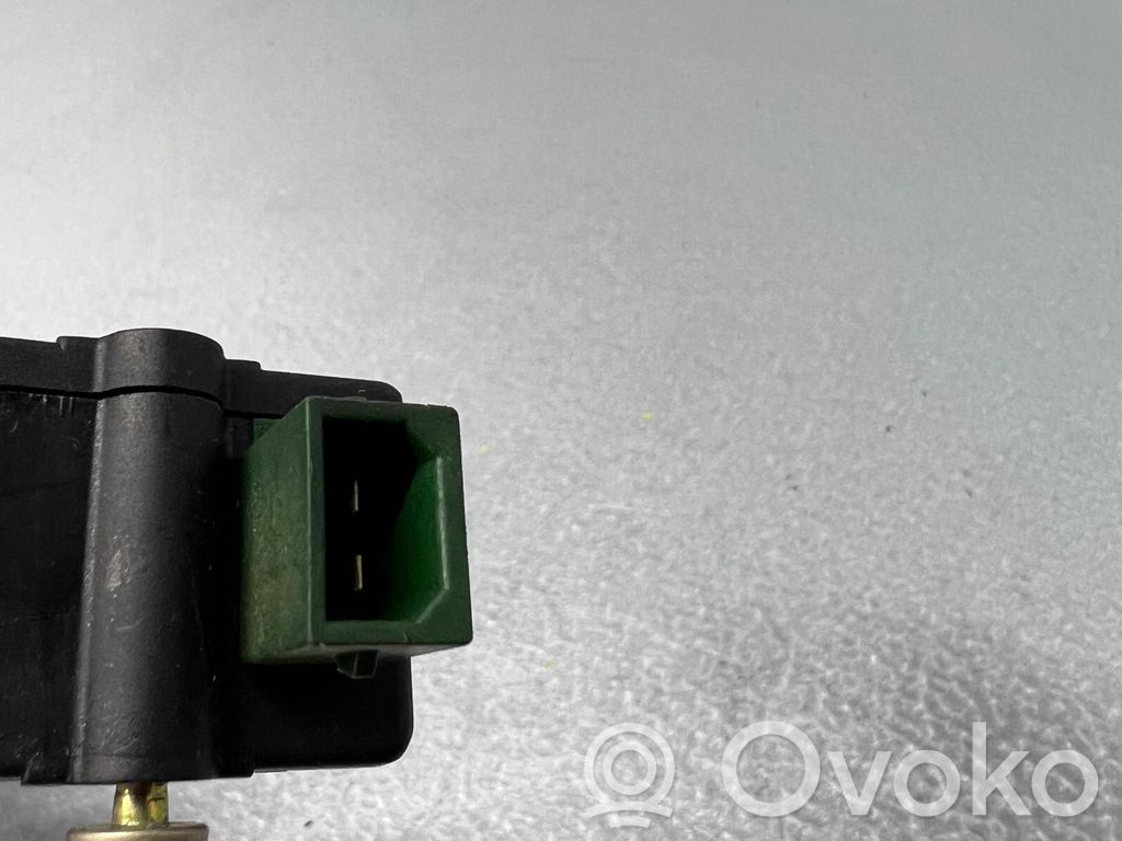 Audi A4 S4 B5 8D Tapa sellante del depósito de combustible 