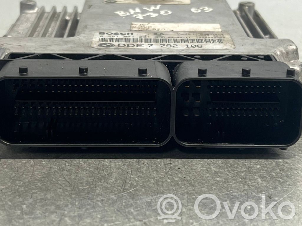 BMW 7 E65 E66 Variklio valdymo blokas 