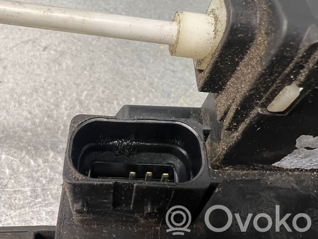 Opel Vectra C Front door lock 