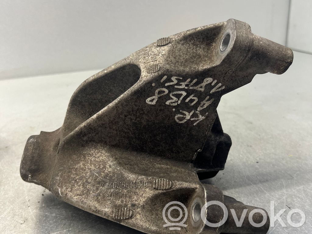 Audi A4 S4 B8 8K Engine mounting bracket 