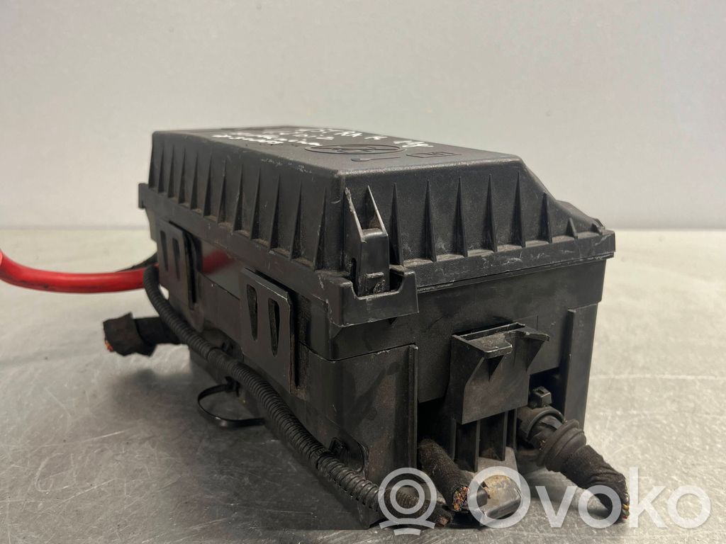 Opel Astra J Módulo de fusible 