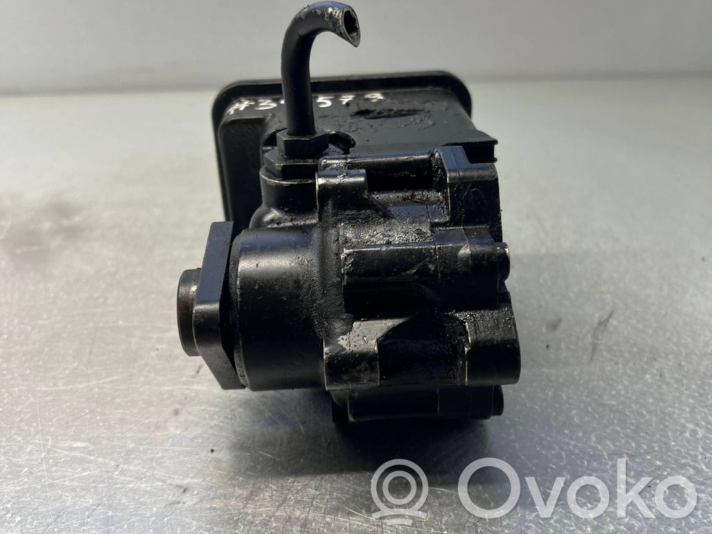 BMW X5 E53 Power steering pump 