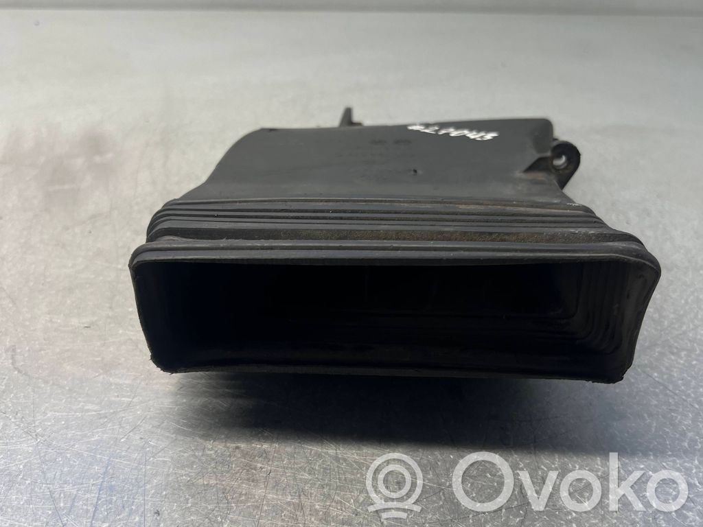 Audi A8 S8 D3 4E Ilmanoton kanavan osa 