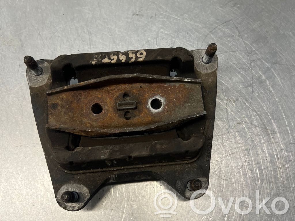 Audi A6 S6 C6 4F Engine mount bracket 