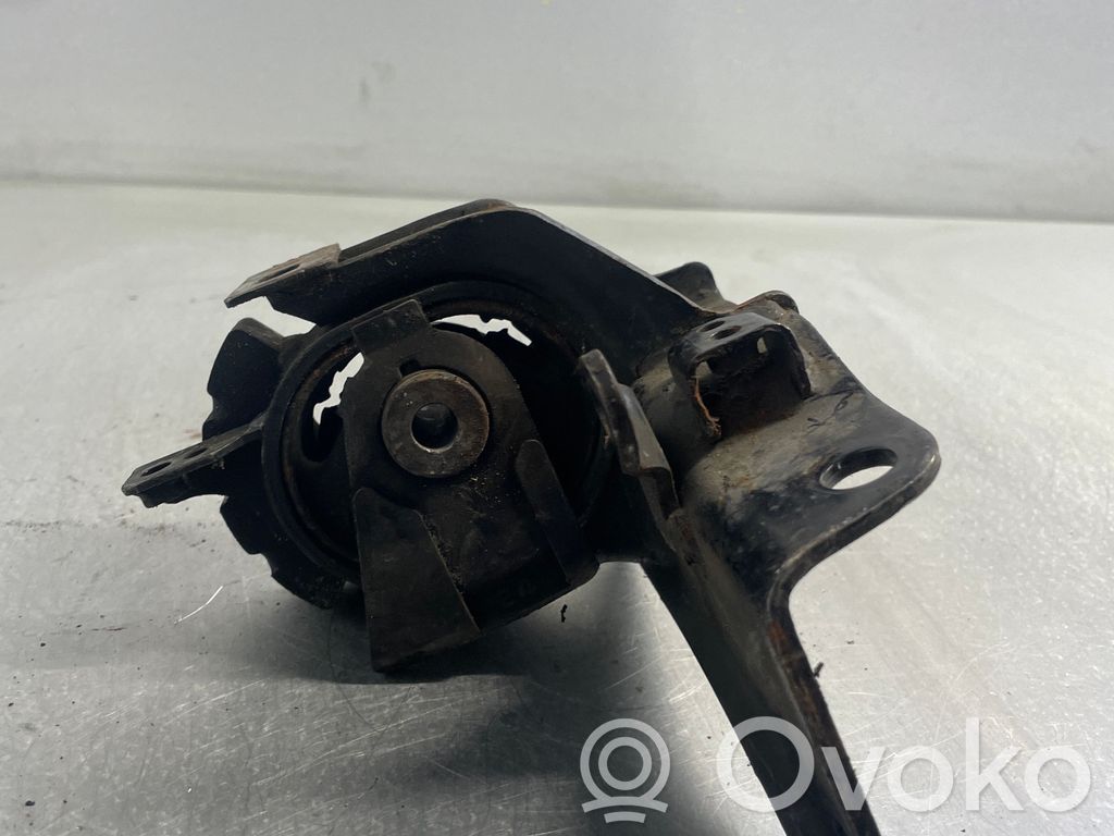 Toyota Avensis T250 Engine mount bracket 