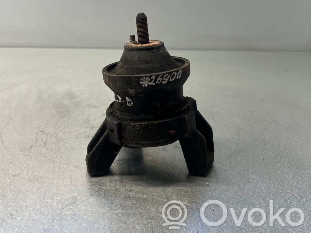 Hyundai Santa Fe Engine mount bracket 