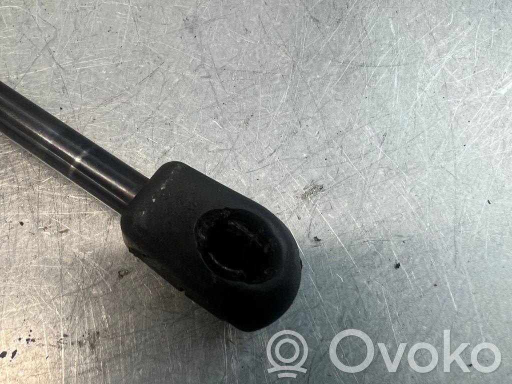 Mitsubishi Outlander Tailgate/trunk strut/damper 