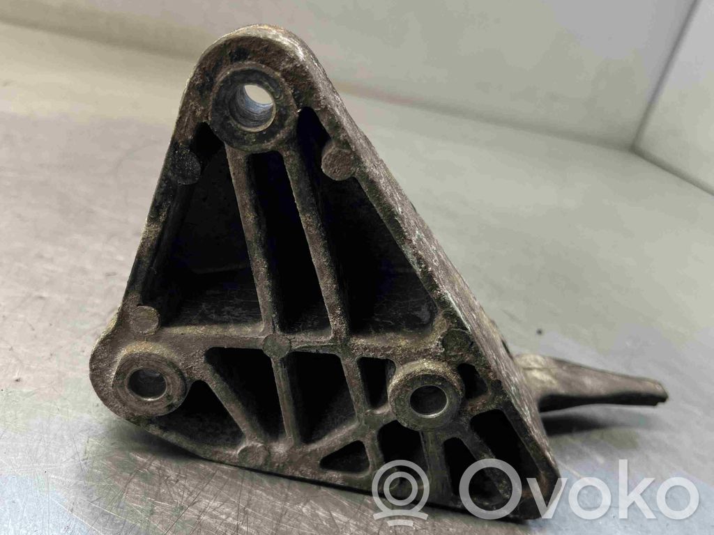 Opel Astra H Engine mount bracket 