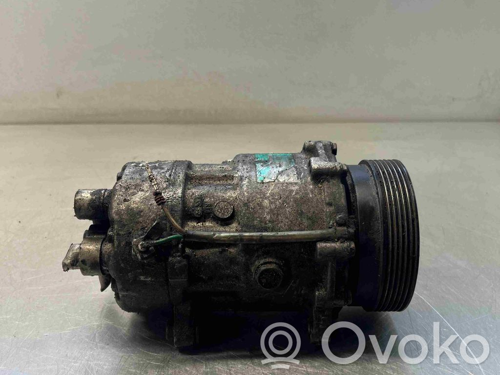 Volkswagen Golf IV Klimakompressor Pumpe 