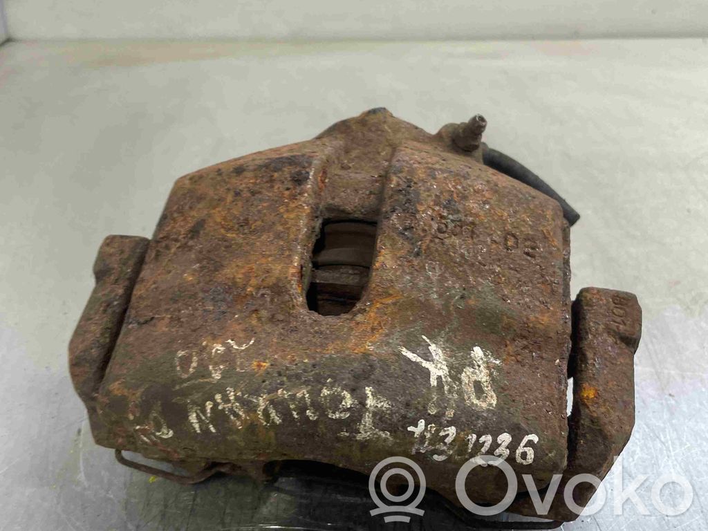 Volkswagen Touran I Zacisk hamulcowy przedni 