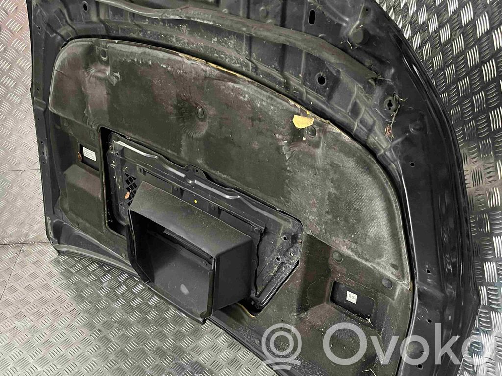 Subaru Outback Konepelti 