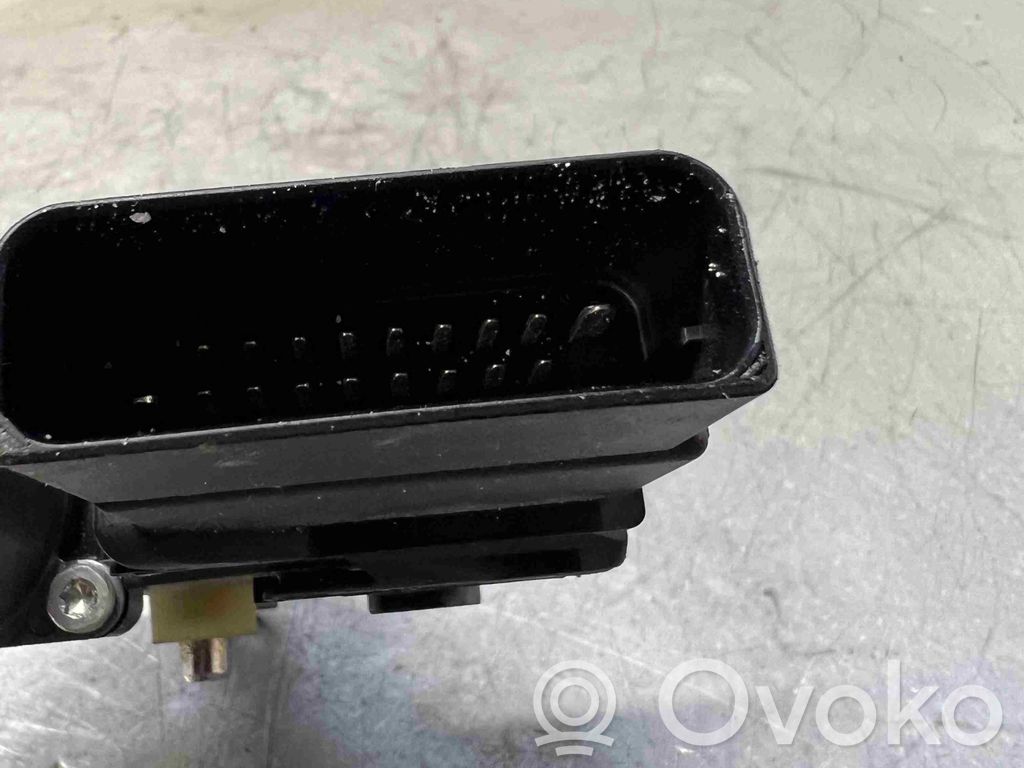 Volkswagen Golf VI Silniczek podnoszenia szyby drzwi tylnych 