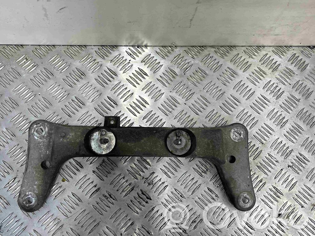 BMW 3 E90 E91 Gearbox mounting bracket 