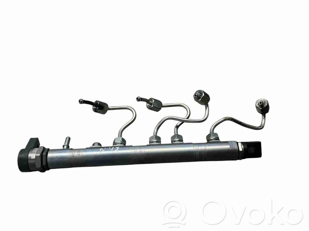 BMW 3 E90 E91 Fuel line pipe 