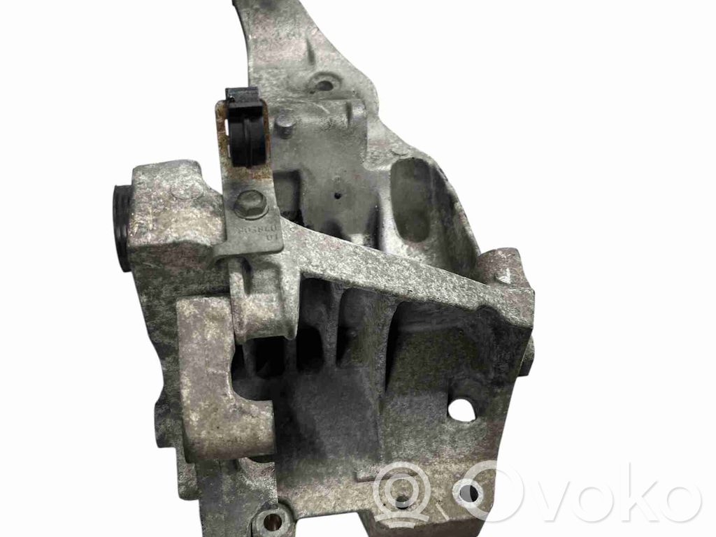 BMW X6 E71 Generator/alternator bracket 