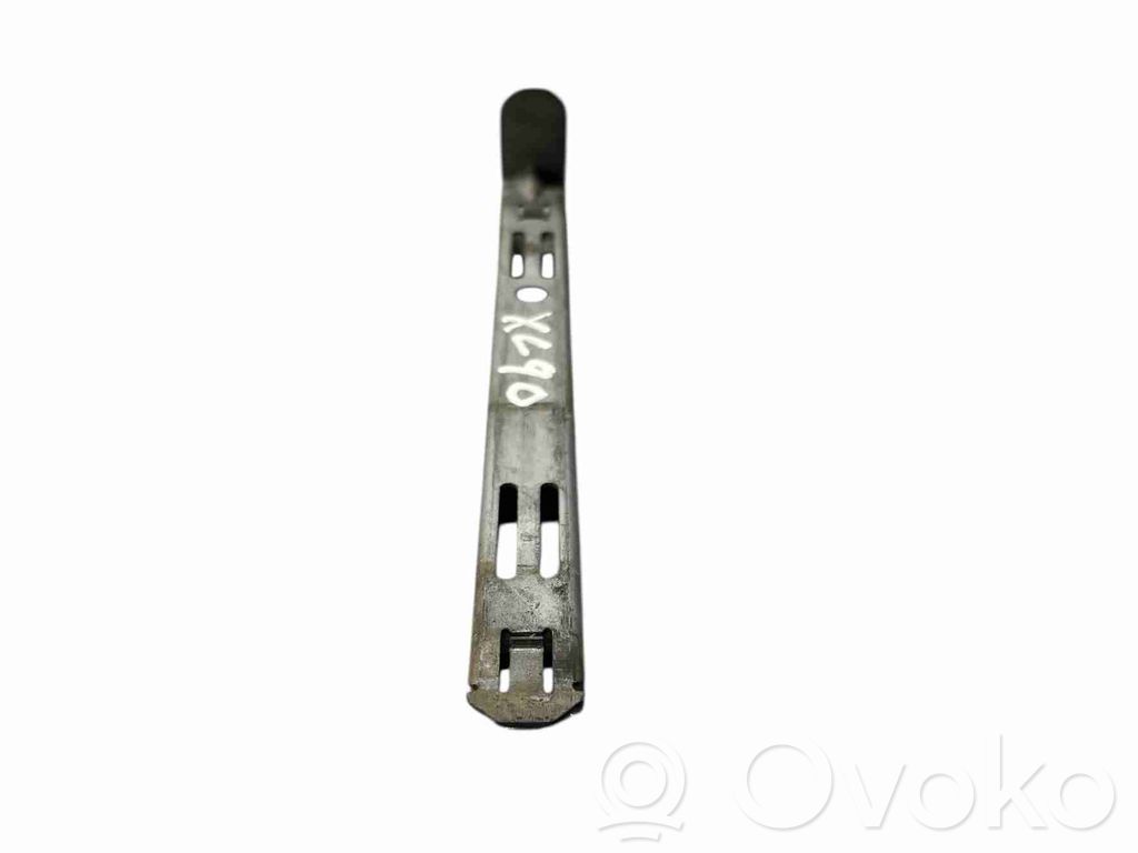 Volvo XC90 Headlight/headlamp mounting bracket 