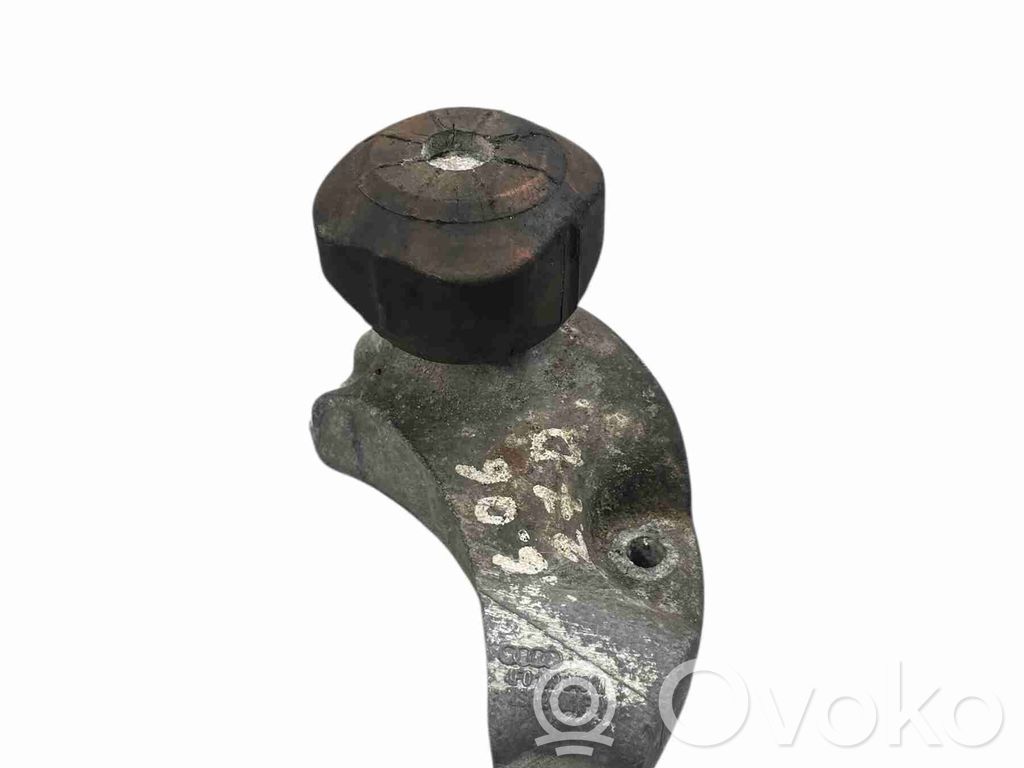 Audi A6 S6 C6 4F Engine mount bracket 