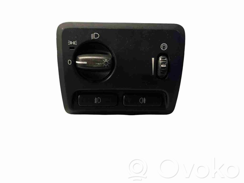 Volvo XC70 Light switch 