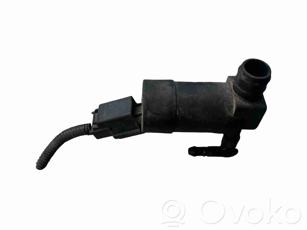 Volvo XC70 Windscreen/windshield washer pump 