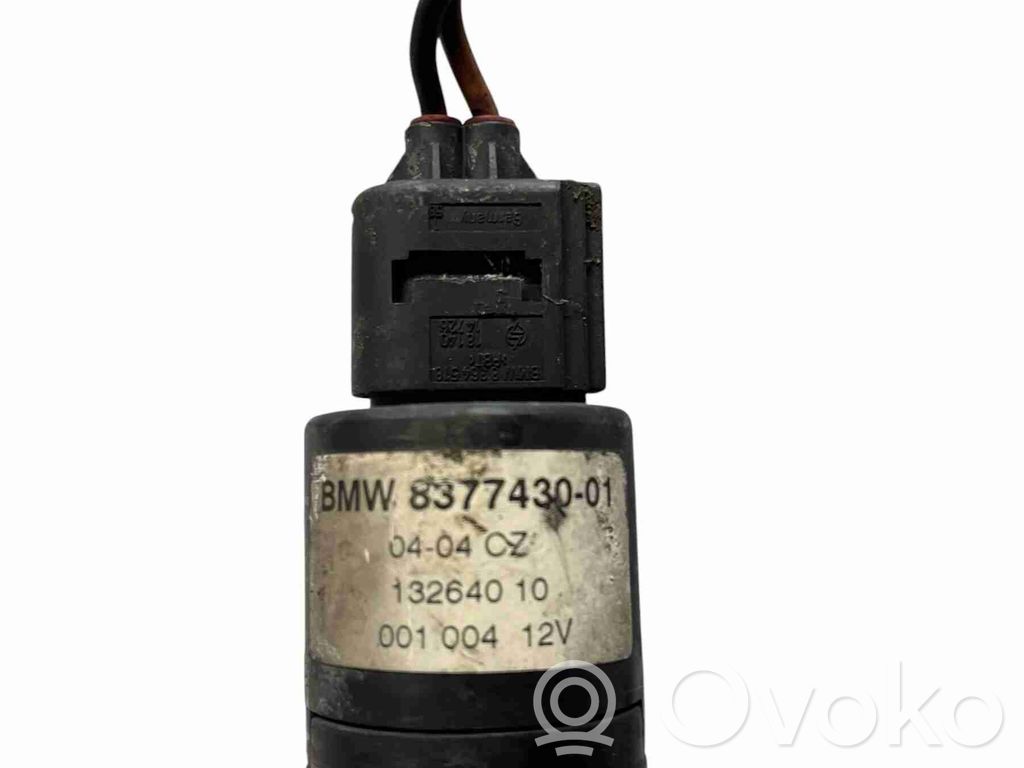 BMW 3 E46 Headlight washer pump 
