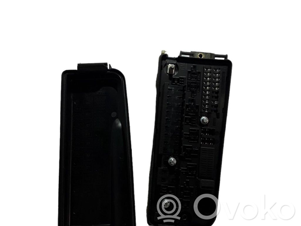 Opel Vectra C Fuse module 