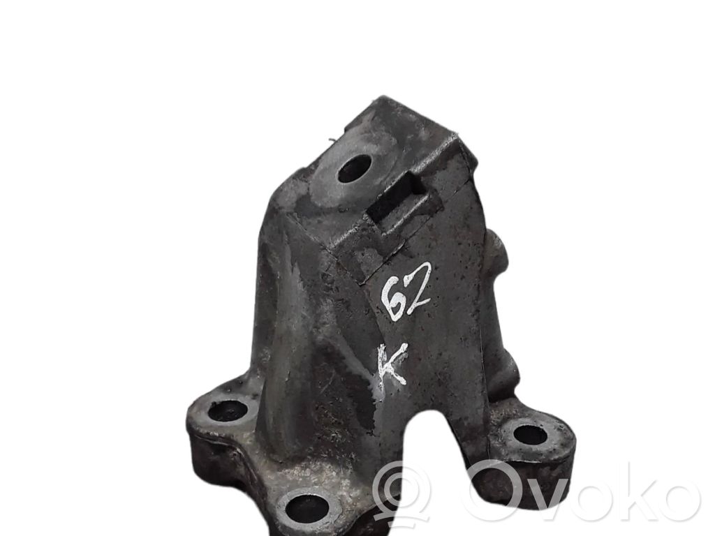 Engine mounting bracket   4F0199307