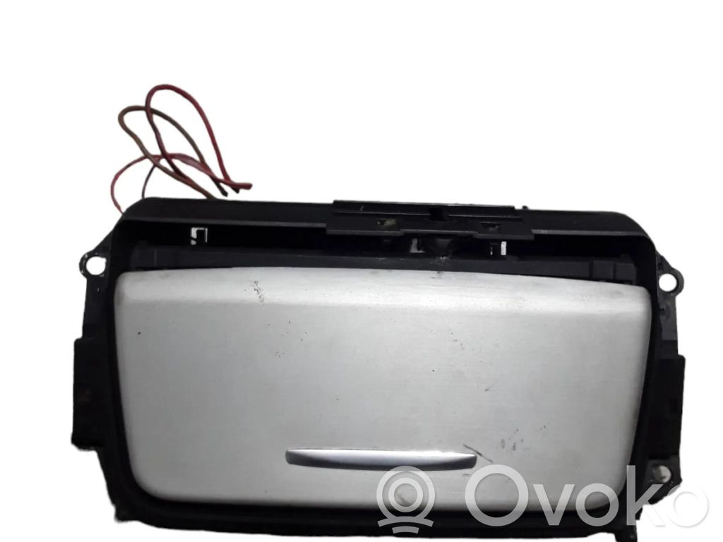 BMW 3 E90 E91 Pelnutrauks (priekšā) 