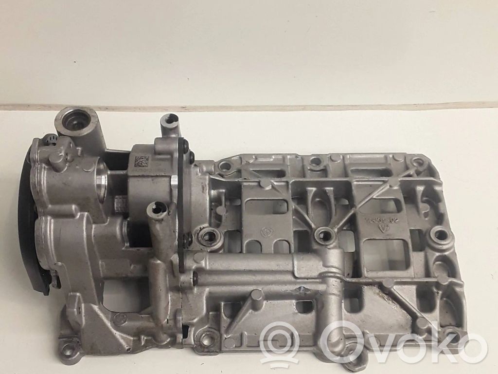 BMW X1 E84 Oil pump 