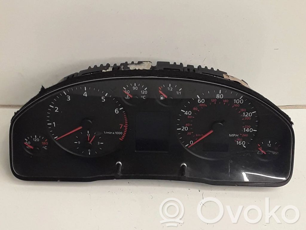 Audi A8 S8 D2 4D Speedometer (instrument cluster) 