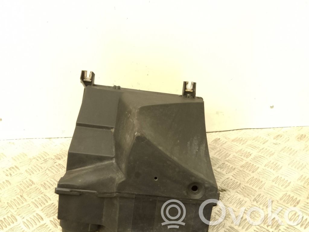 Audi A8 S8 D2 4D Air filter box 