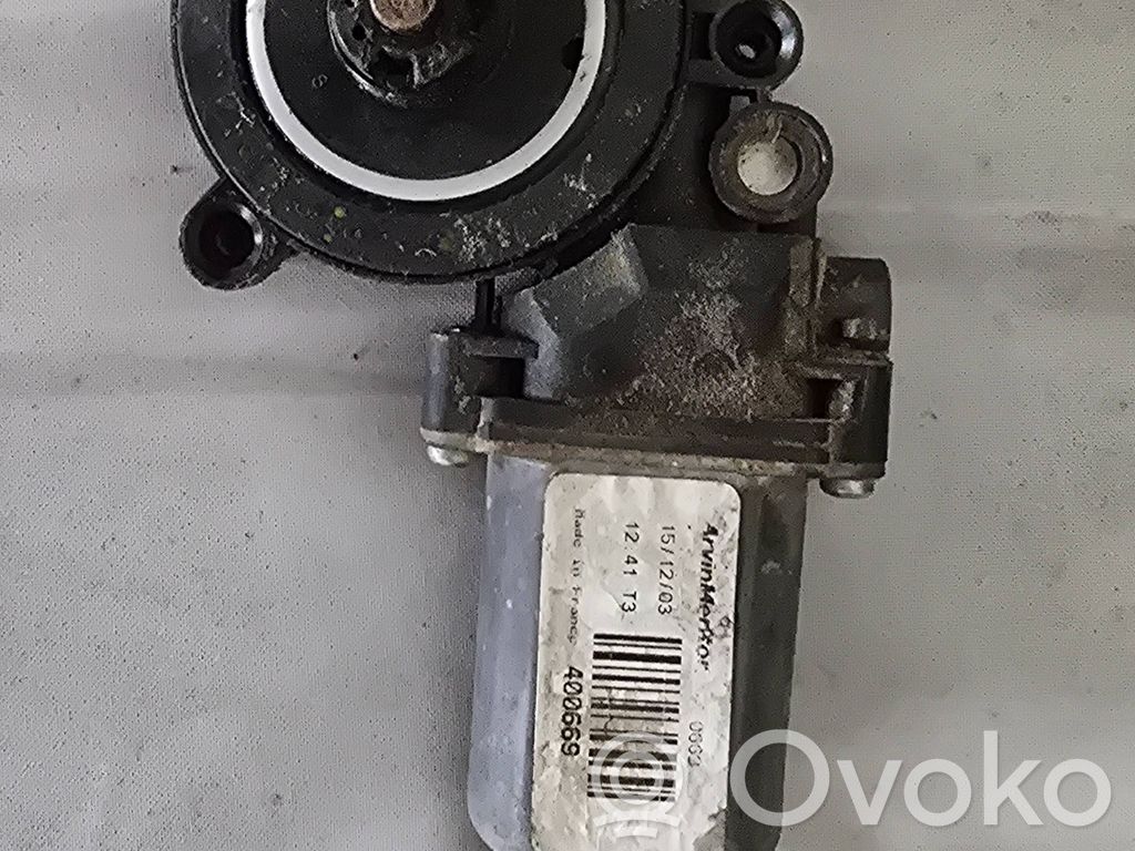 Renault Vel Satis Elektryczny podnośnik szyby drzwi tylnych 