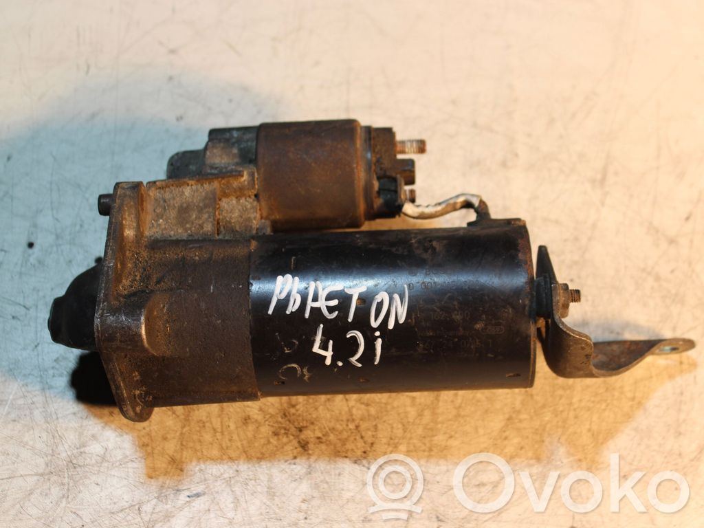 Volkswagen Phaeton Starter motor 