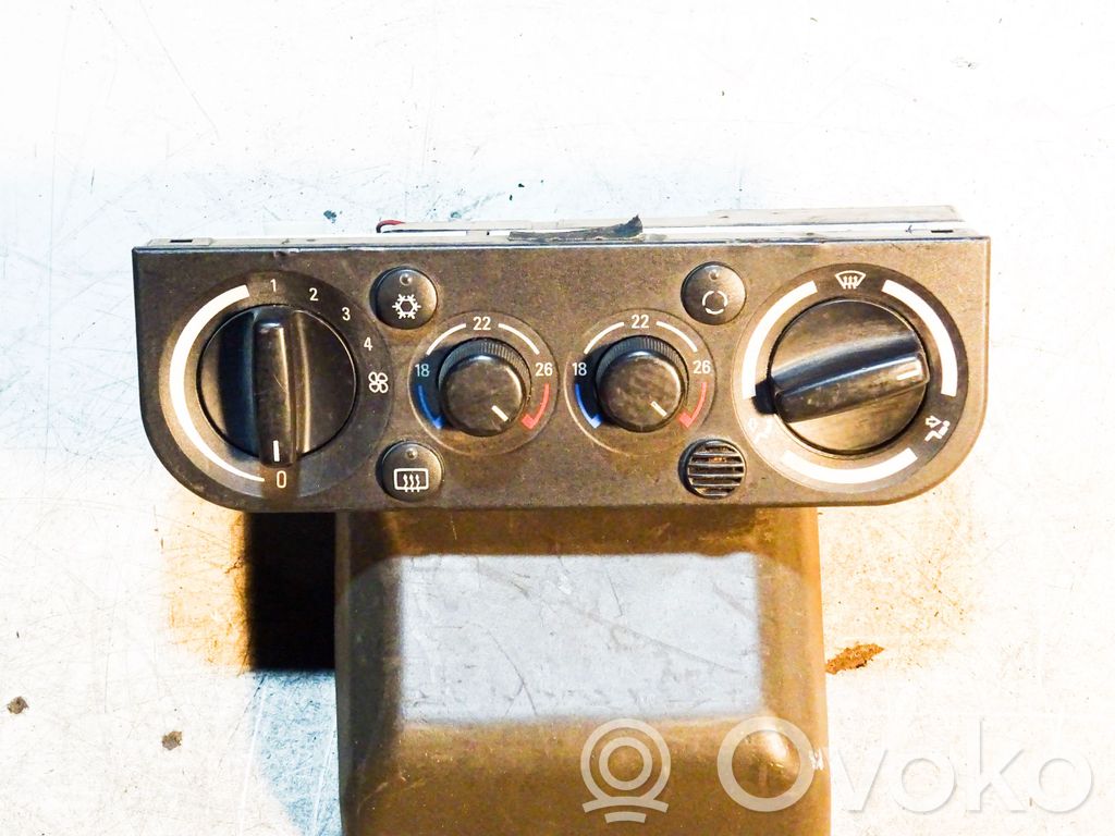 BMW 3 E36 Climate control unit 