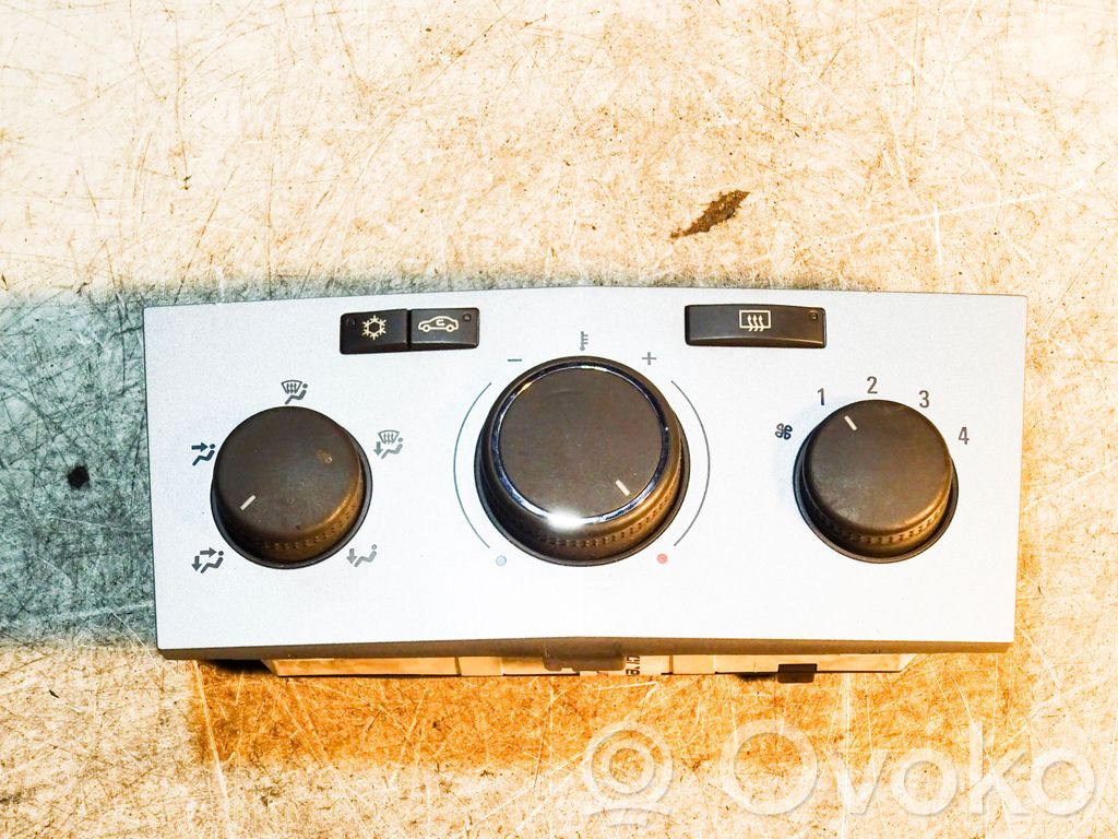 Opel Astra H Climate control unit 