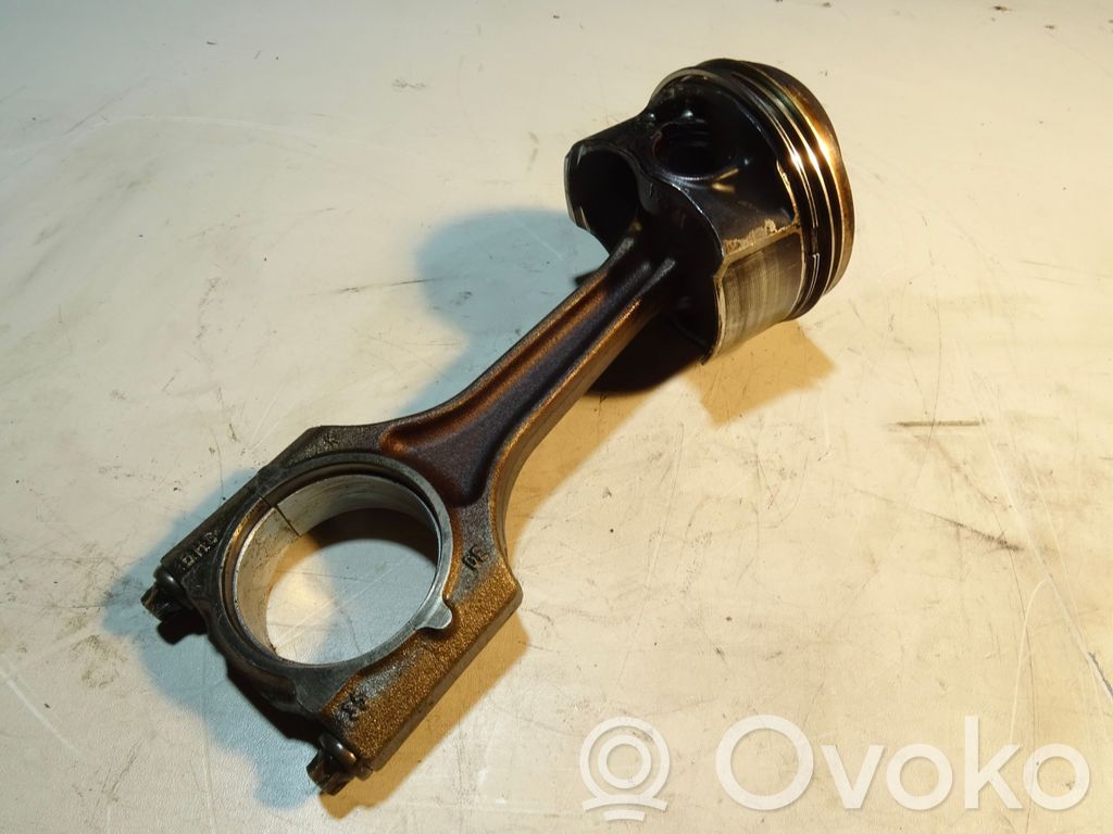 Audi A5 8T 8F Piston with connecting rod 