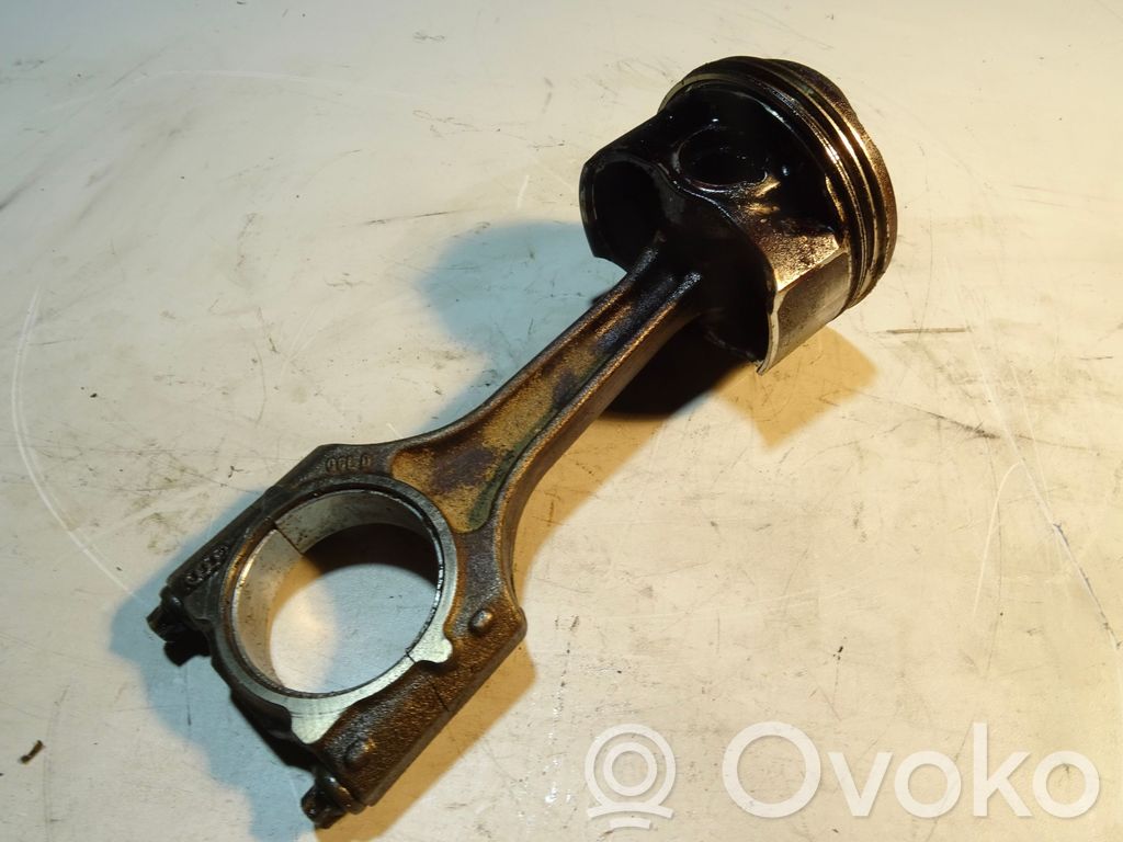 Audi A5 8T 8F Piston with connecting rod 