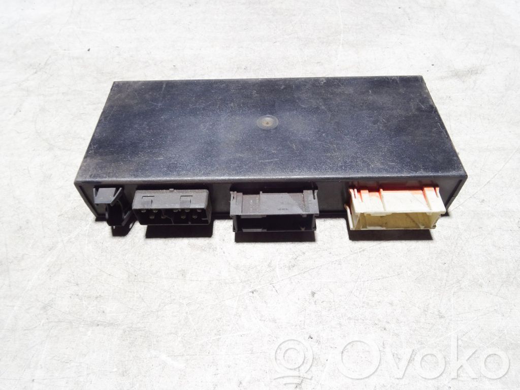 BMW 3 E36 Komforto modulis 