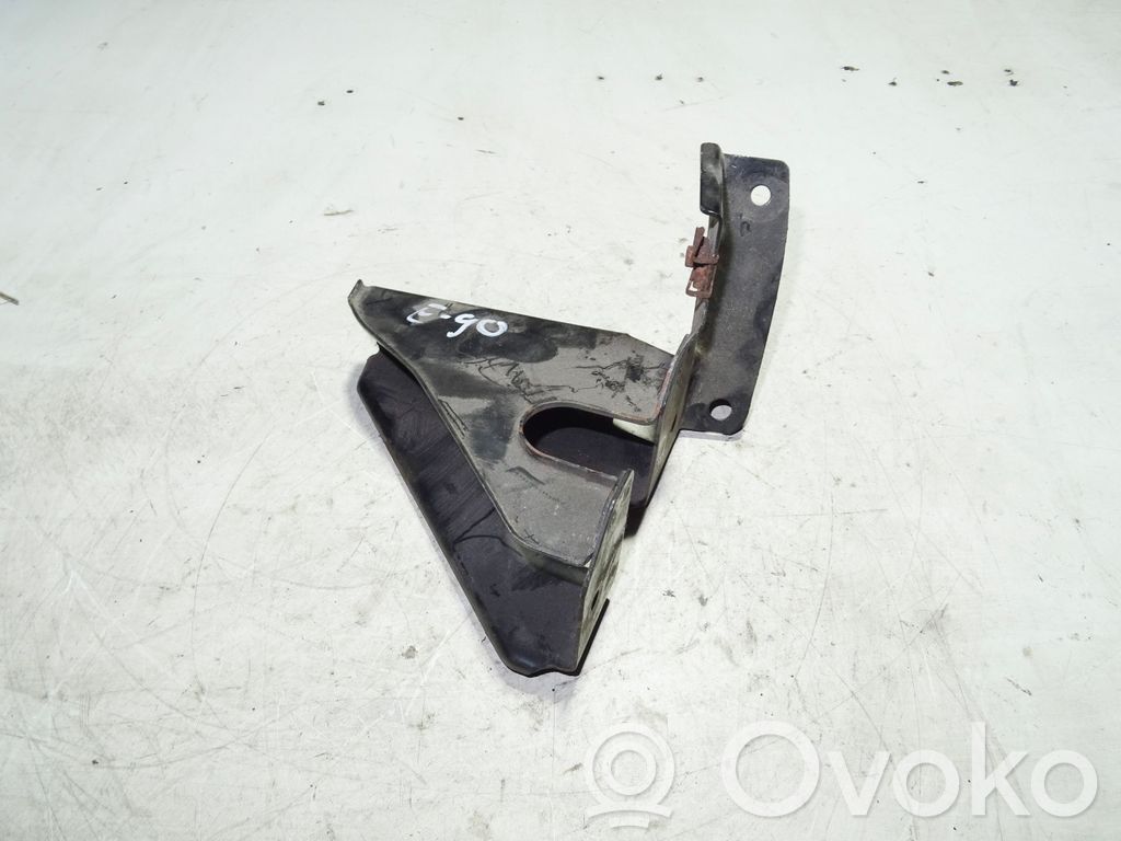 BMW 3 E90 E91 Spyna variklio dangčio 