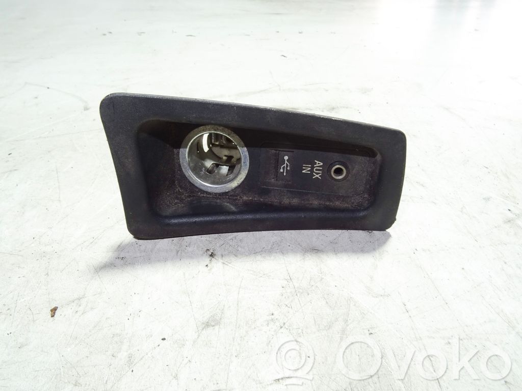BMW 1 E81 E87 AUX-Anschluss 