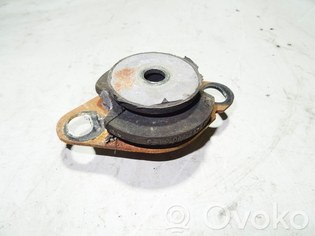 Renault Kangoo I Engine mount bracket 