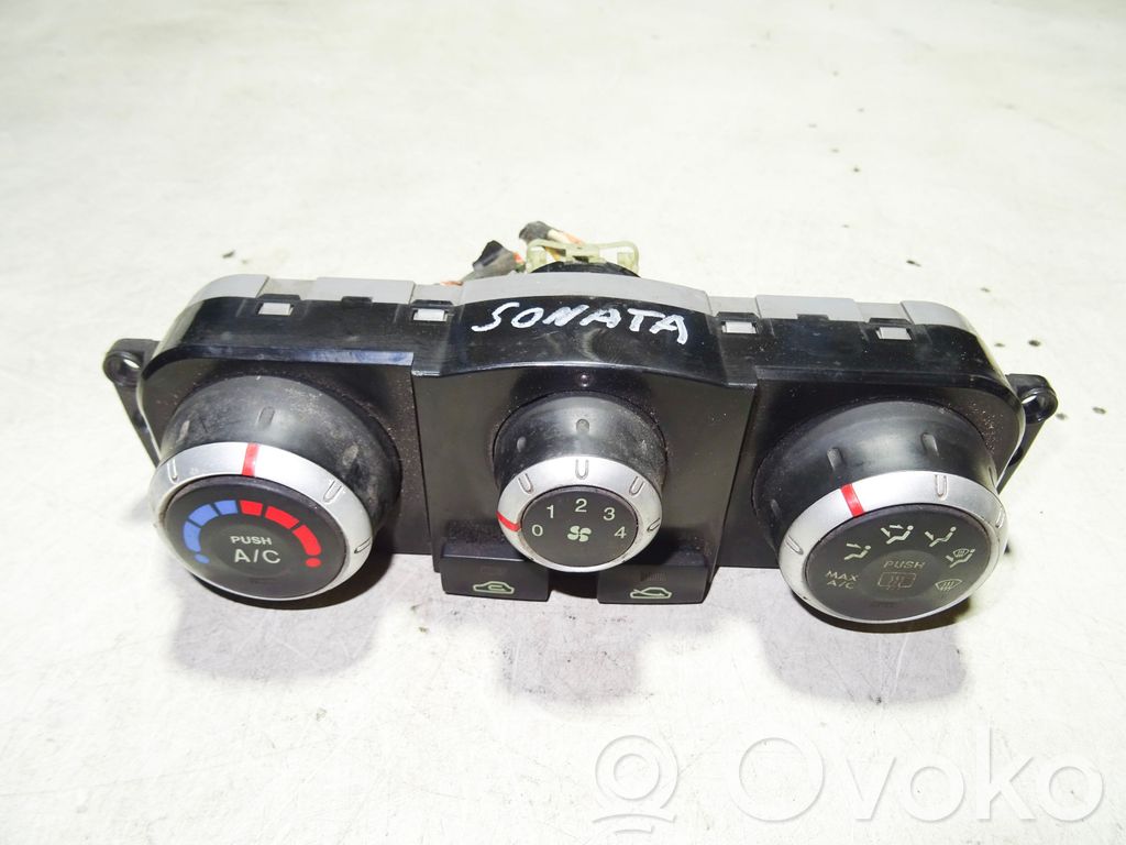 Hyundai Sonata Climate control unit 