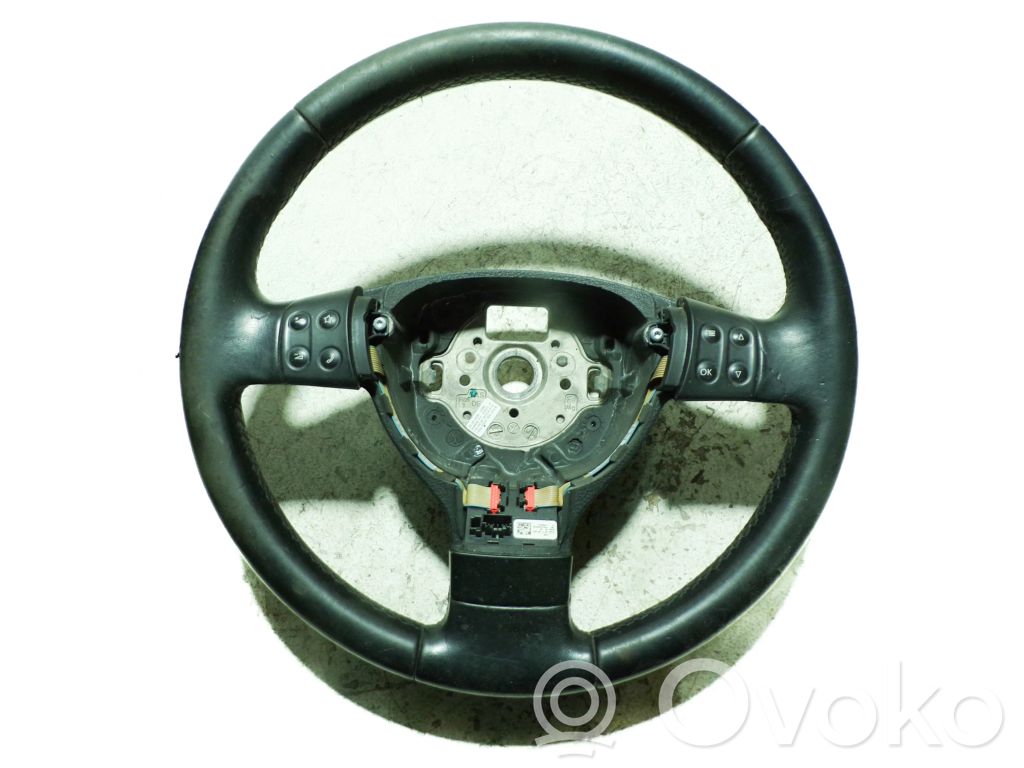 Volkswagen PASSAT B6 Kierownica 