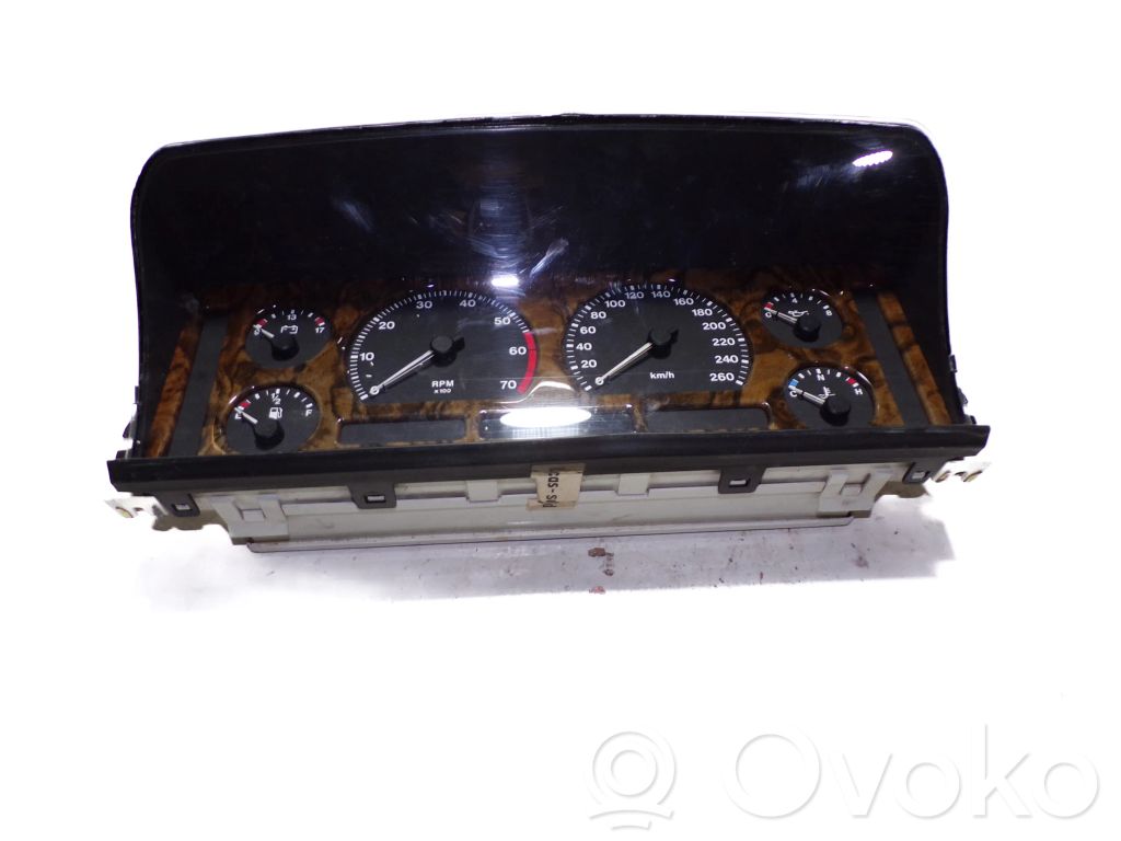 Jaguar XJ X350 Speedometer (instrument cluster) 