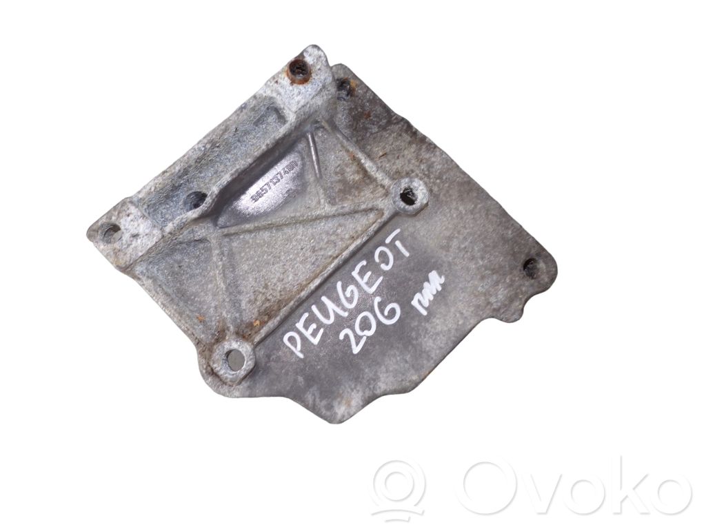 A/C compressor mount bracket   9657137480