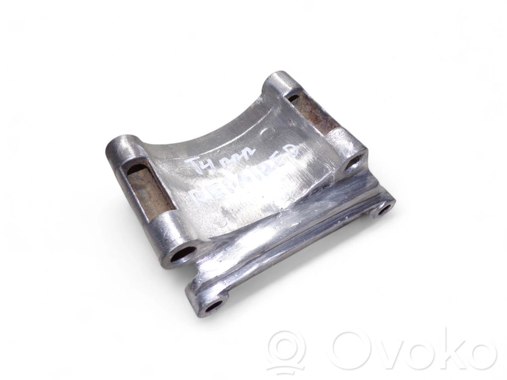 Volkswagen Transporter - Caravelle T4 A/C compressor mount bracket 